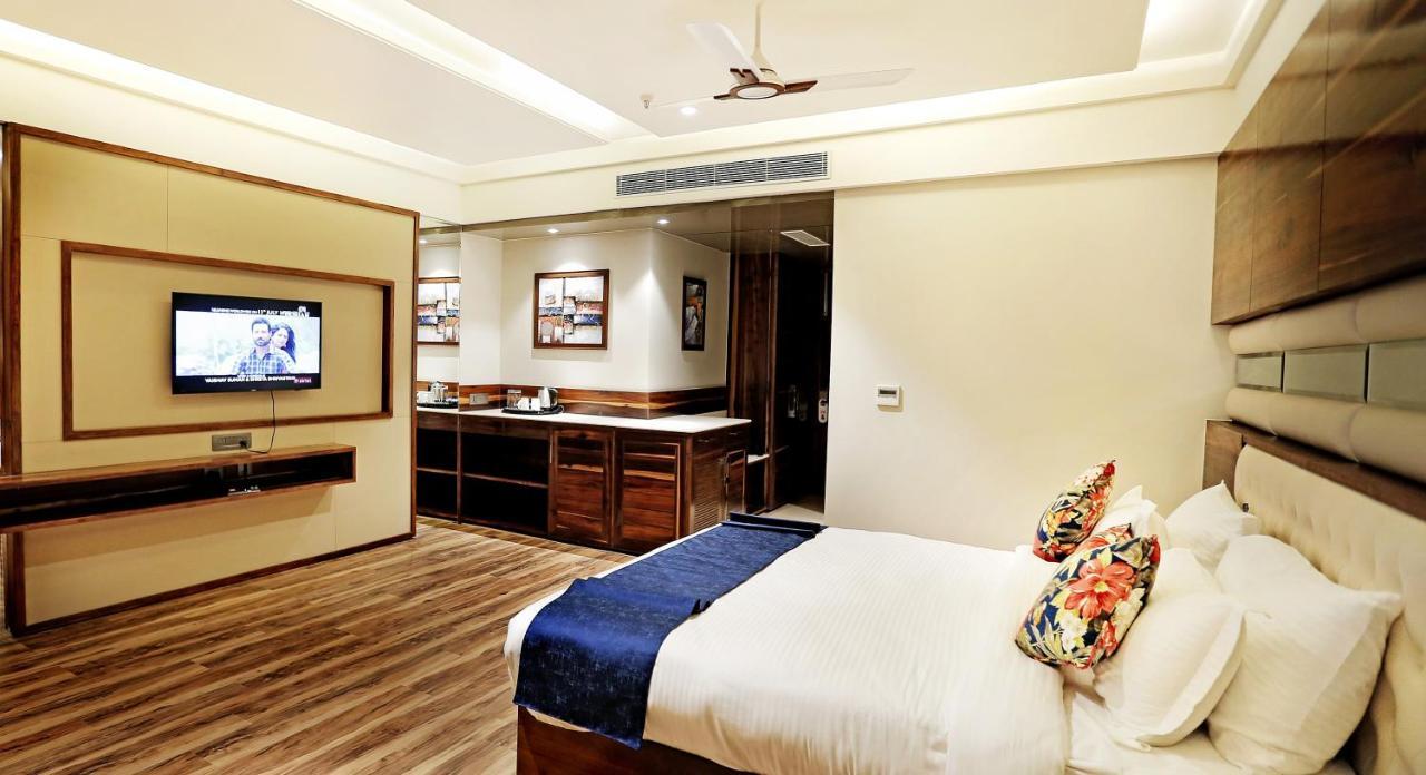 Hotel Vintage Zirakpur Chandigarh Panchkula Esterno foto