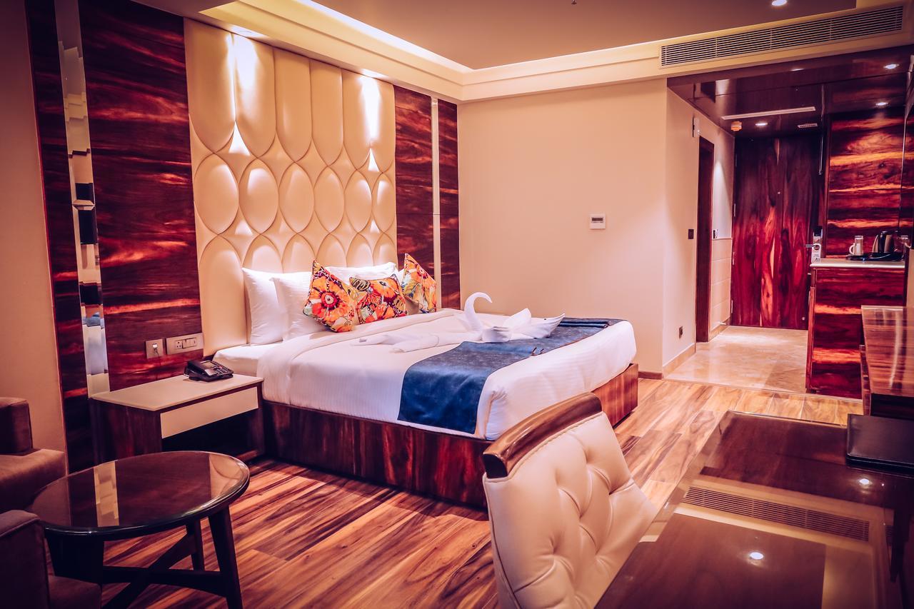 Hotel Vintage Zirakpur Chandigarh Panchkula Esterno foto