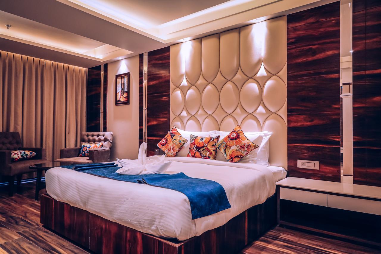 Hotel Vintage Zirakpur Chandigarh Panchkula Esterno foto