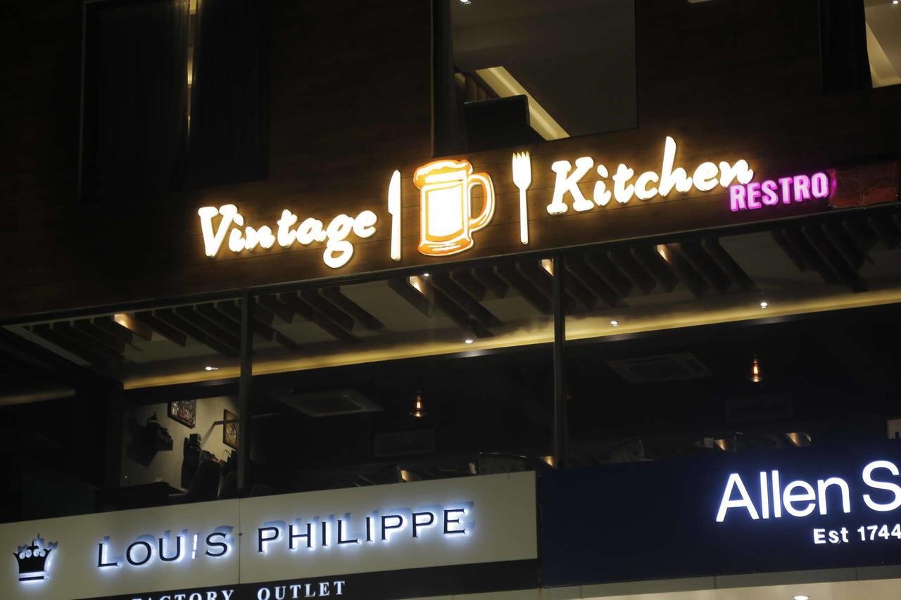 Hotel Vintage Zirakpur Chandigarh Panchkula Esterno foto